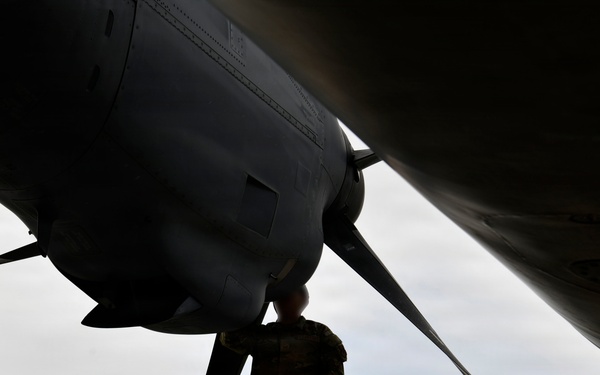 US, Greek SOF perform static line jumps during TFP26