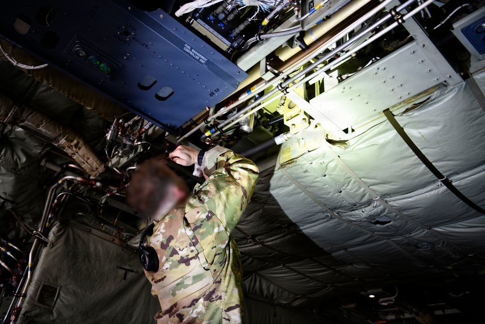 US, Greek SOF perform static line jumps during TFP26
