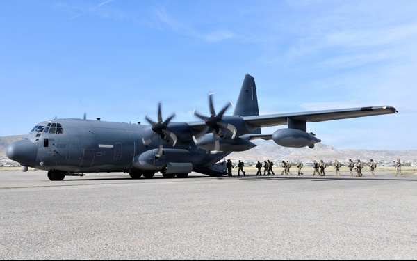 US, Greek SOF perform static line jumps during TFP26