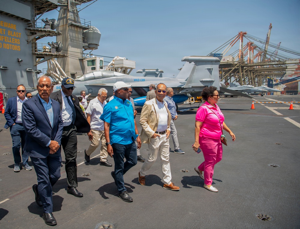Deputy Prime Minister of Jamaica Tours USS Nimitz