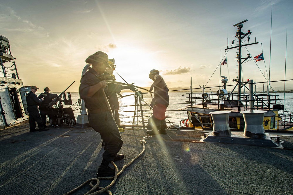 USS Gridley Pulls out of Puerto Rico