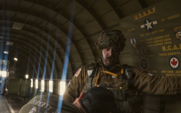 82nd Airborne Veteran jumps with Liberty Jump Team during D-Day 82