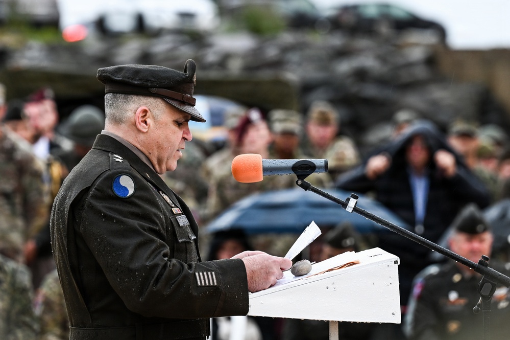 29th ID honors Bedford Boys in Omaha Beach Ceremony