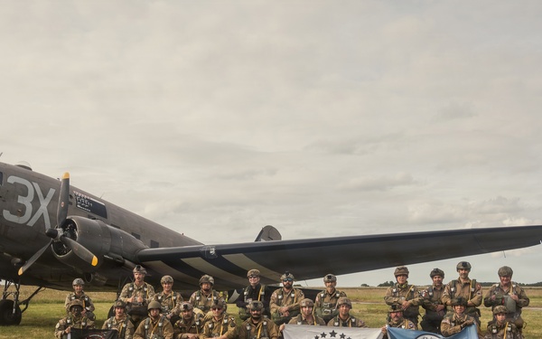 82nd Airborne Veteran jumps with Liberty Jump Team during D-Day 82