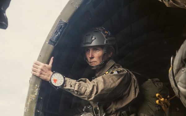 82nd Airborne Veteran jumps with Liberty Jump Team during D-Day 82