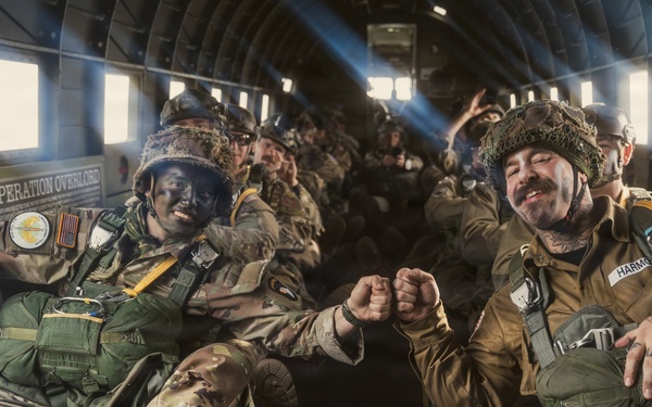 82nd Airborne Veteran jumps with Liberty Jump Team during D-Day 82