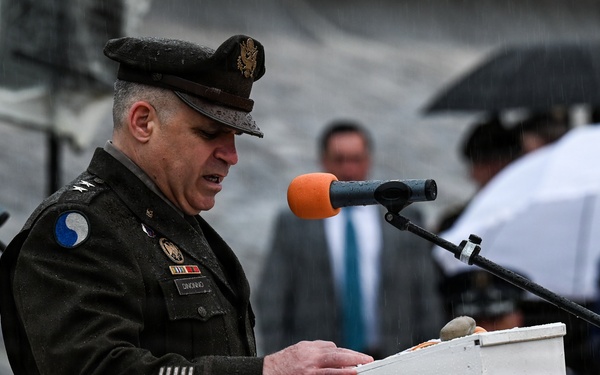 29th ID honors Bedford Boys in Omaha Beach Ceremony
