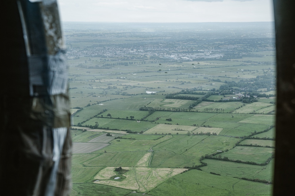 82nd Airborne Veteran jumps with Liberty Jump Team during D-Day 82