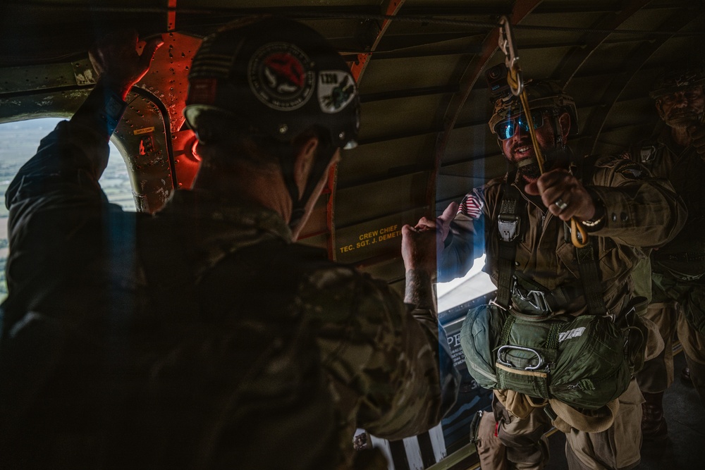 82nd Airborne Veteran jumps with Liberty Jump Team during D-Day 82