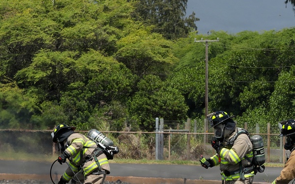 Hawaii Army National Guard firefighters conduct joint live fire training on Maui