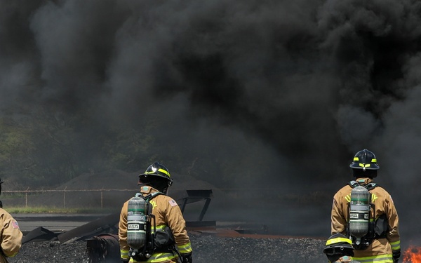 Hawaii Army National Guard firefighters conduct joint live fire training on Maui