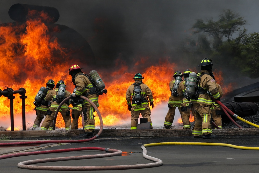 Hawaii Army National Guard firefighters conduct joint live fire training on Maui
