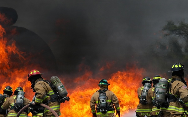Hawaii Army National Guard firefighters conduct joint live fire training on Maui