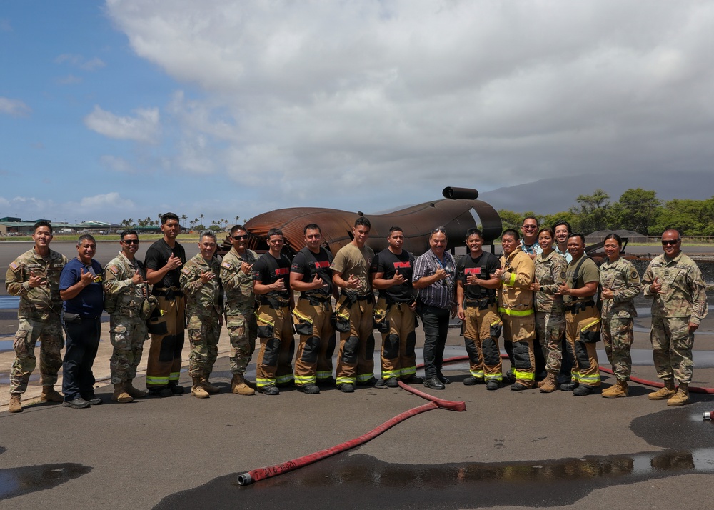 Hawaii Army National Guard firefighters conduct joint live fire training on Maui