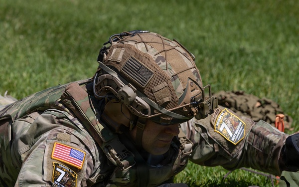 National Guard Soldiers Face Day 1 Challenges at Region VI Best Warrior Competition