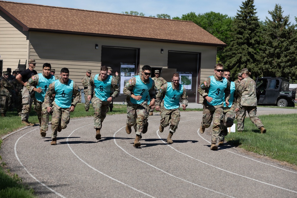 National Guard Soldiers Face Day 1 Challenges at Region VI Best Warrior Competition
