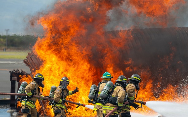 Hawaii Army National Guard firefighters conduct joint emergency response training on Maui