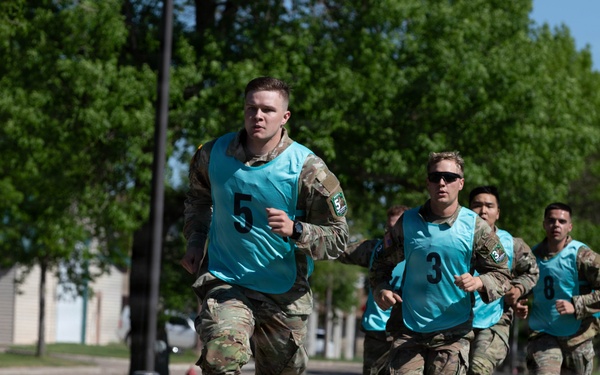 National Guard Soldiers Face Day 1 Challenges at Region VI Best Warrior Competition