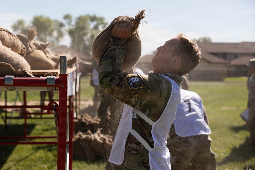 National Guard Soldiers Face Day 1 Challenges at Region VI Best Warrior Competition