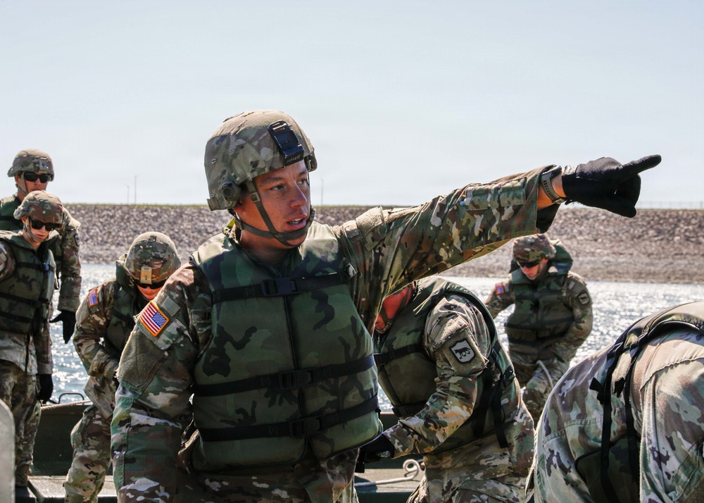 SDNG 200th Engineer Company Conduct Wet-Gap Crossing