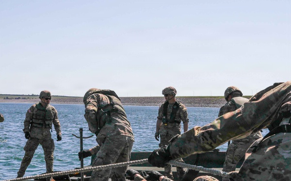 SDNG 200th Engineer Company Conduct Wet-Gap Crossing