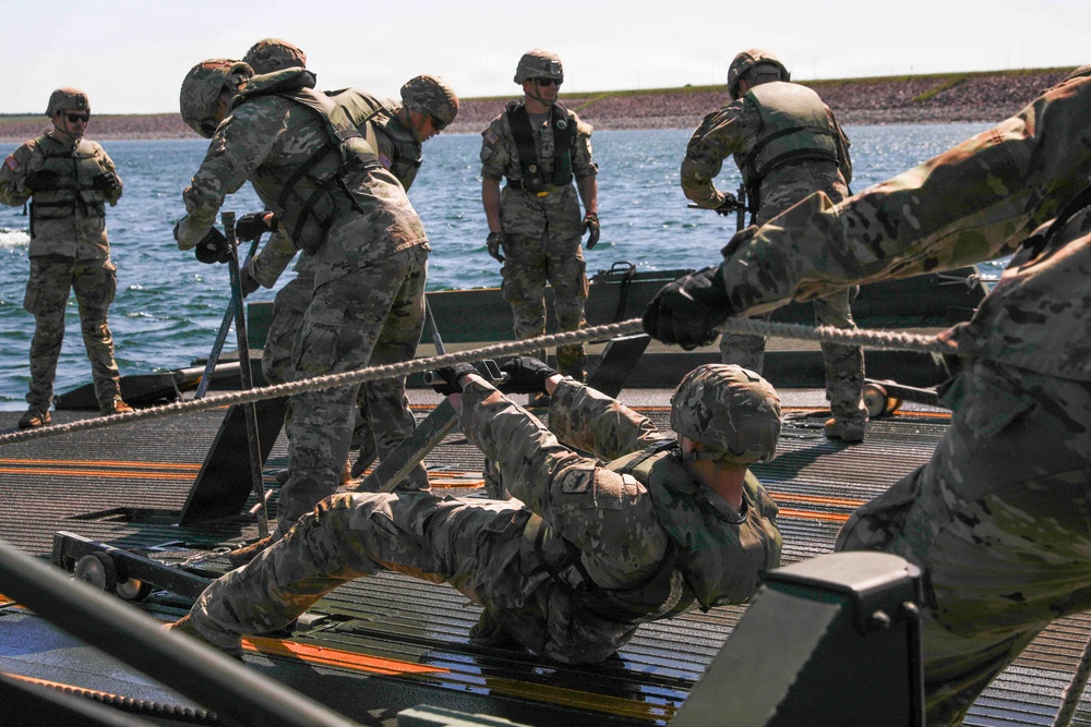 SDNG 200th Engineer Company Conduct Wet-Gap Crossing
