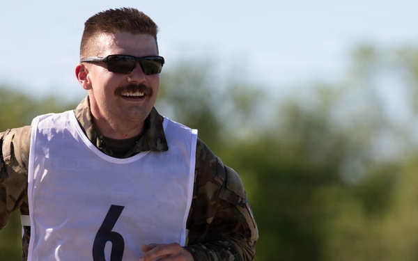 National Guard Soldiers Face Day 1 Challenges at Region VI Best Warrior Competition