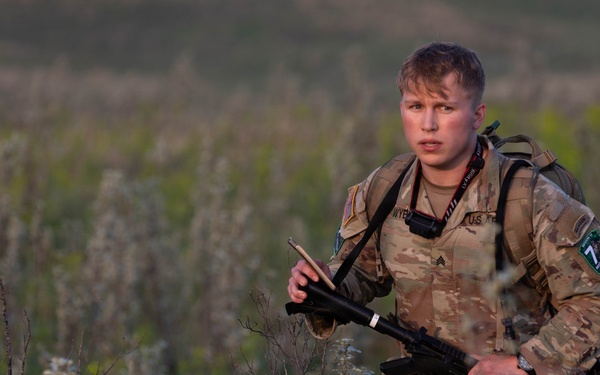 National Guard Soldiers Face Day 2 Challenges at Region VI Best Warrior Competition