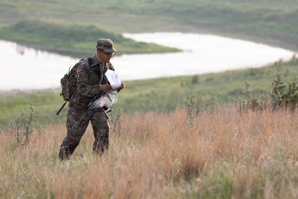 National Guard Soldiers Face Day 2 Challenges at Region VI Best Warrior Competition
