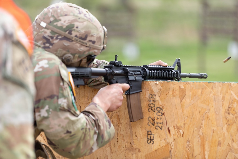 National Guard Soldiers Face Day 2 Challenges at Region VI Best Warrior Competition