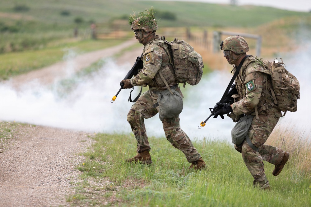 National Guard Soldiers Face Day 3 Challenges at Region VI Best Warrior Competition