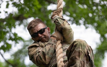 National Guard Soldiers Face Day 4 Challenges at Region VI Best Warrior Competition