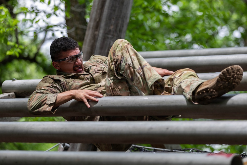 National Guard Soldiers Face Day 4 Challenges at Region VI Best Warrior Competition