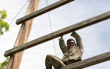 National Guard Soldiers Face Day 4 Challenges at Region VI Best Warrior Competition