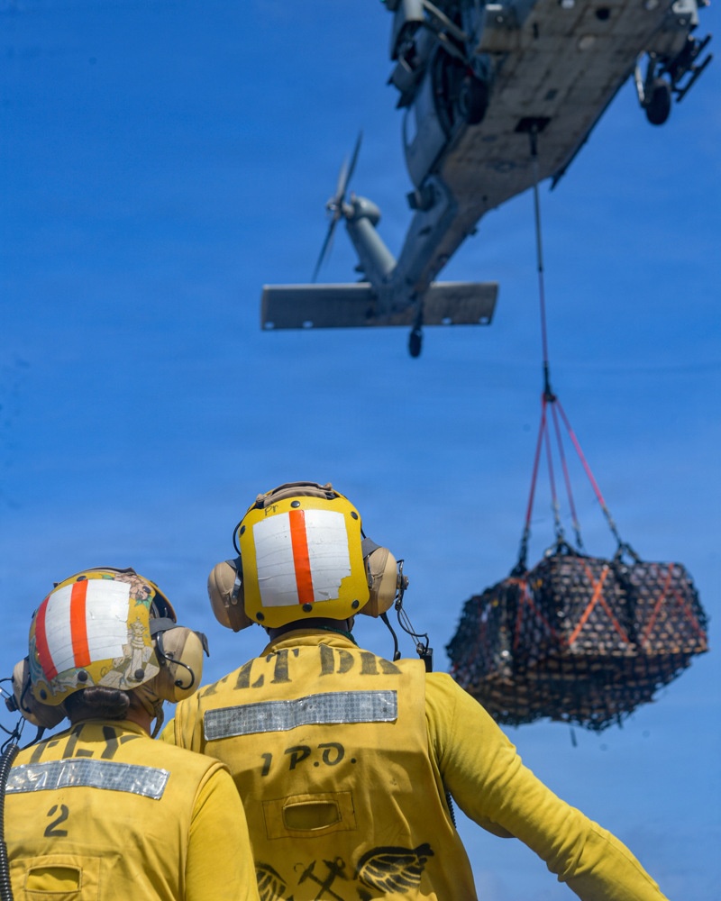 Nimitz Conducts Vertical Replenishment-at-Sea with USNS Patuxent
