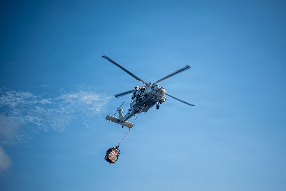 Nimitz Conducts Vertical Replenishment-at-Sea with USNS Patuxent