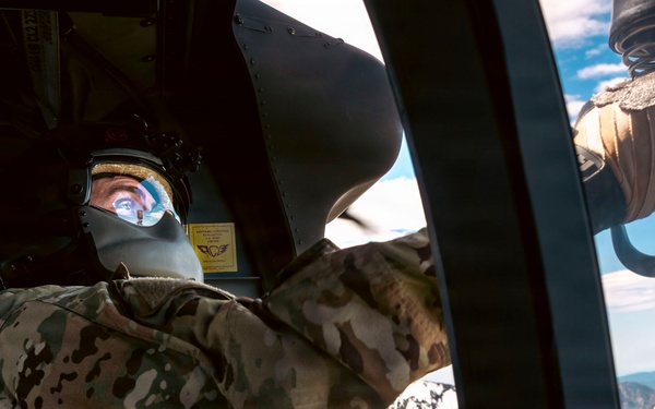 Washington National Guard aviators train for MEDEVAC missions on Mount St. Helens