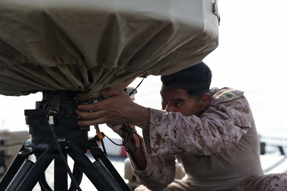 11th MEU Marines Assemble a Survey Radar Aboard USS Portland