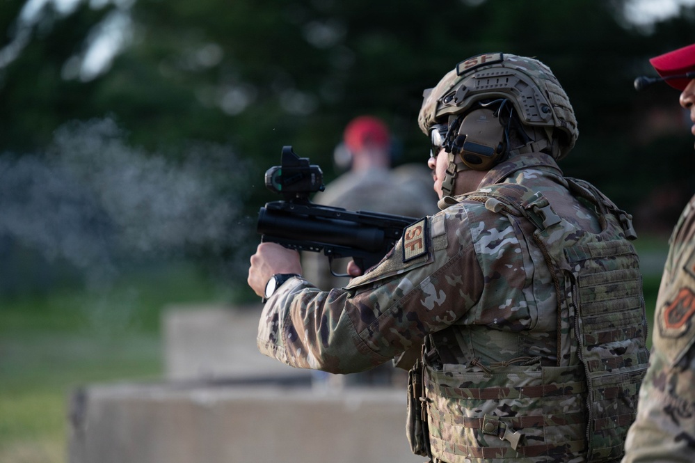 M320 grenade launcher training