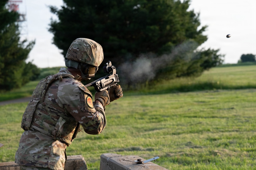 M320 grenade launcher training