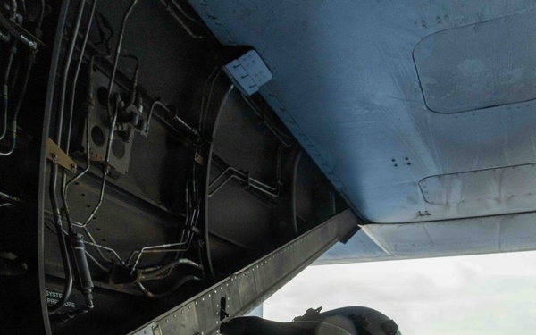 LCF-24: In Flight Refueling