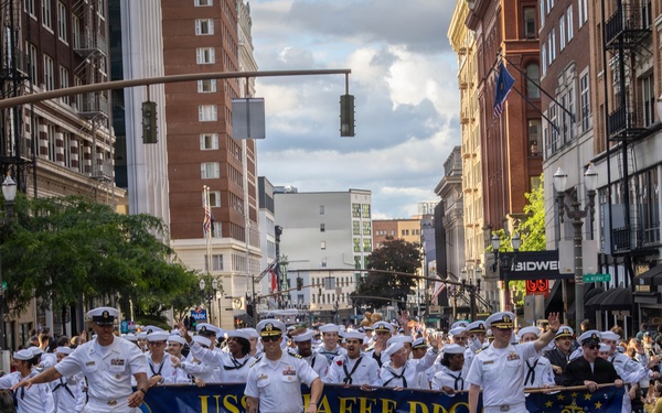 Portland Fleet Week: Grand Floral Parade