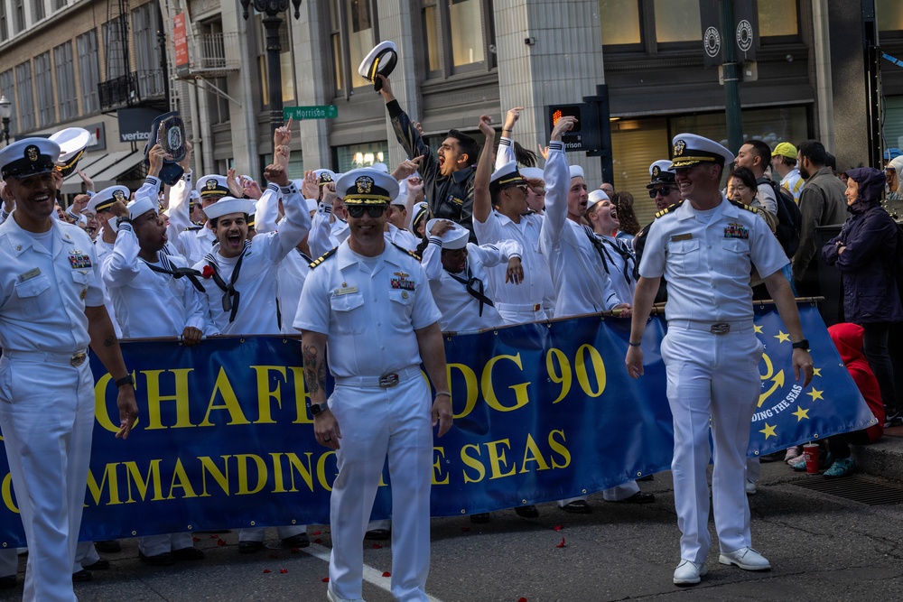 Portland Fleet Week: Grand Floral Parade
