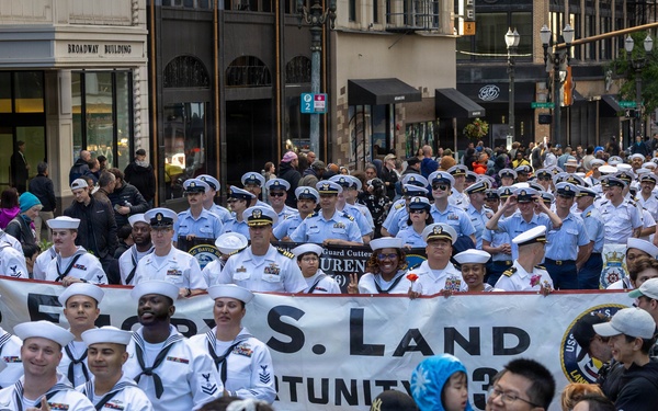 Portland Fleet Week: Grand Floral Parade