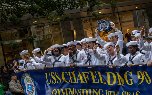 Portland Fleet Week: Grand Floral Parade