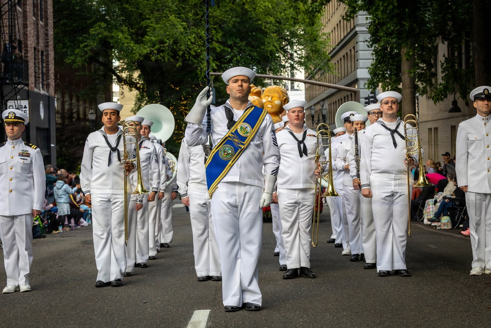 Portland Fleet Week: Grand Floral Parade