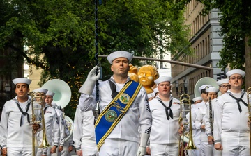 Portland Fleet Week: Grand Floral Parade