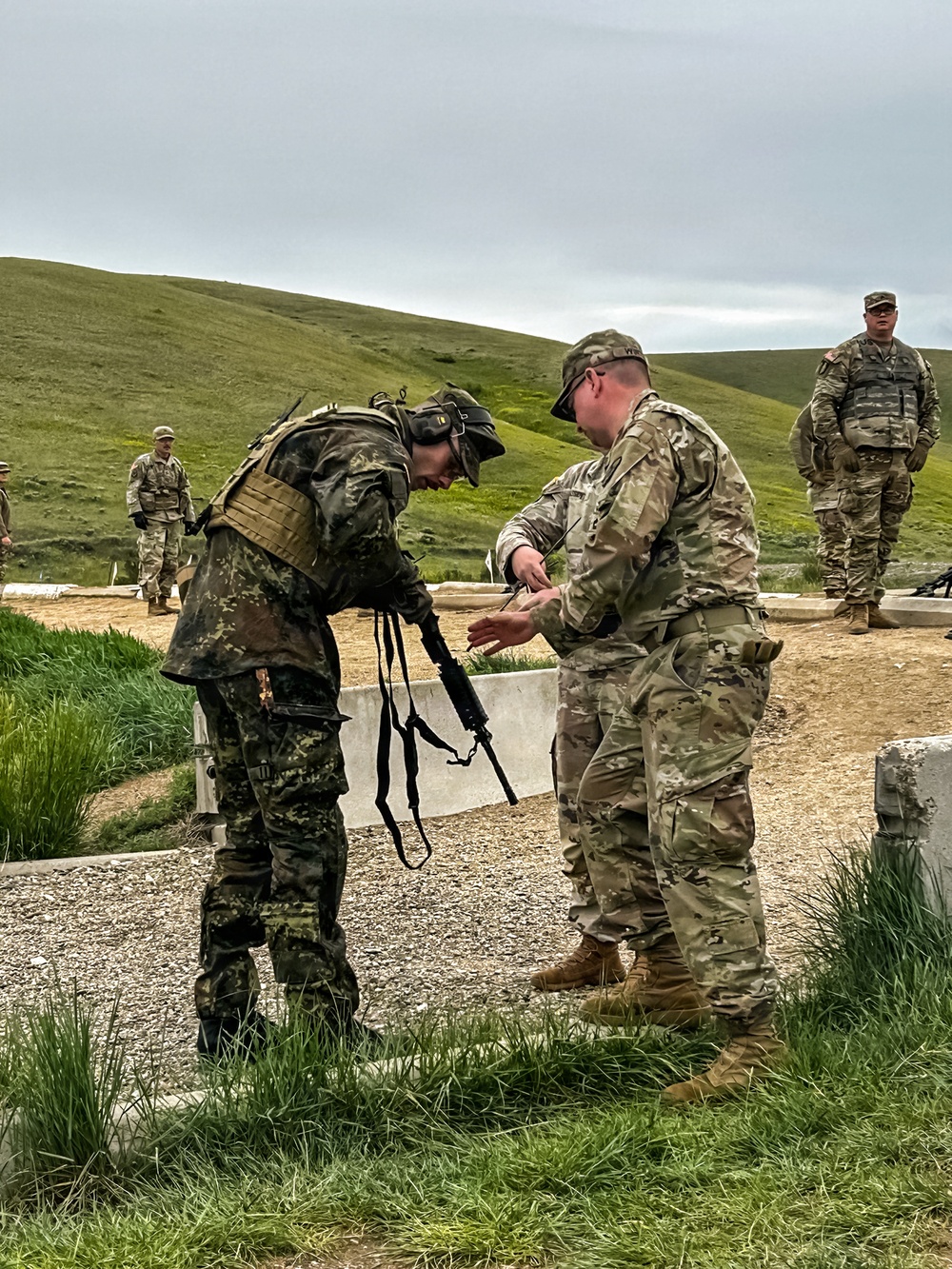 German Army Exchange Officer Presented with Army Marksmanship Badge