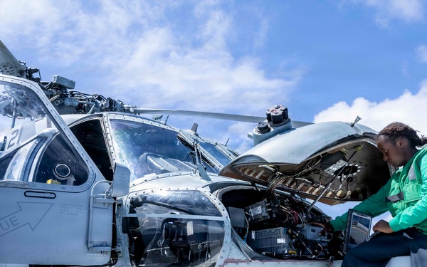 Helicopter Sea Combat Squadron 26 Condutcs Maintenance