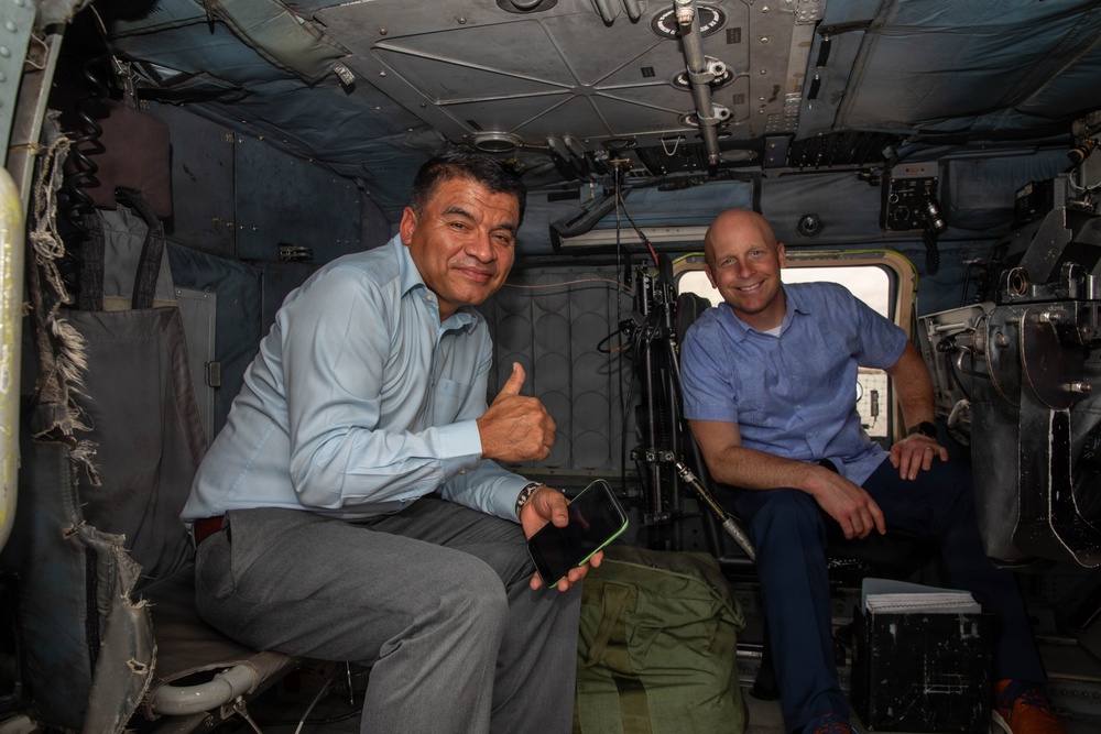 USS Lake Erie hosts a ship tour inviting local communities in Panama